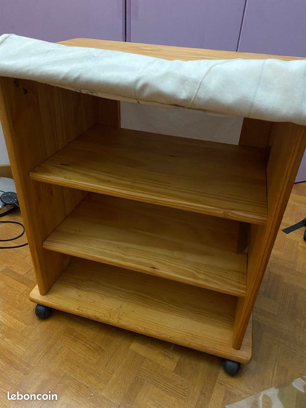 Commode meuble de chevet en bois sur roulette 3 étages (image 1)
