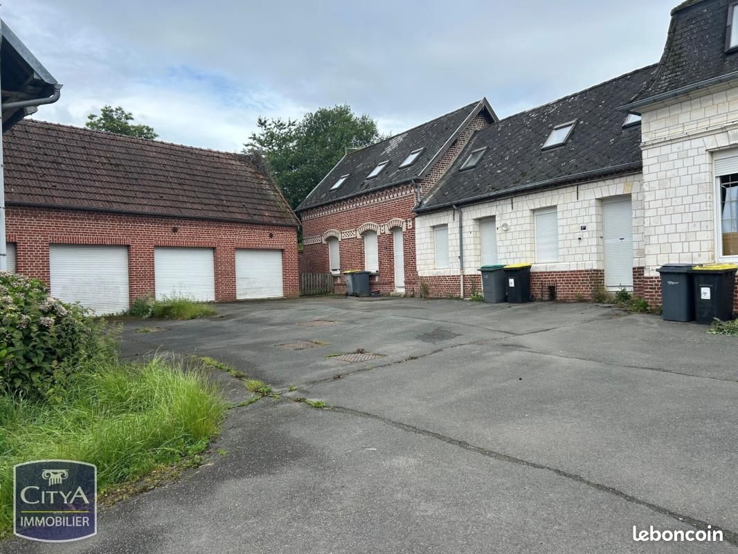 Immeuble 232 m² · à Berles-au-Bois · 232 m² · 320 000 €