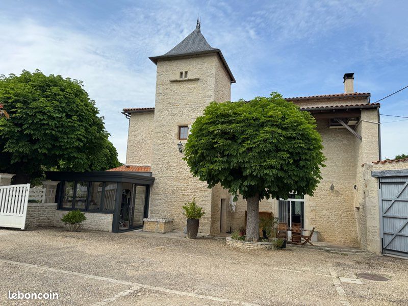 Maison 6 pièces 172 m² · à Barro · 172 m² · 355 000 €