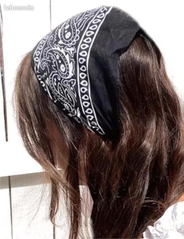 Foulard (image 1)