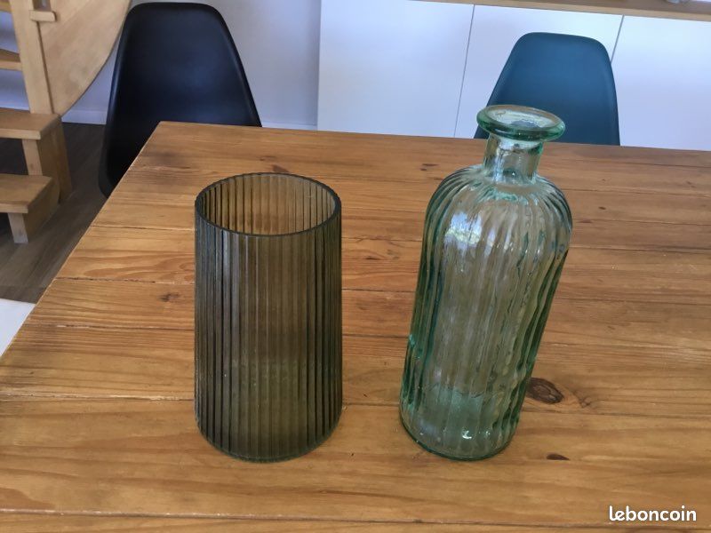 Vase (image 1)