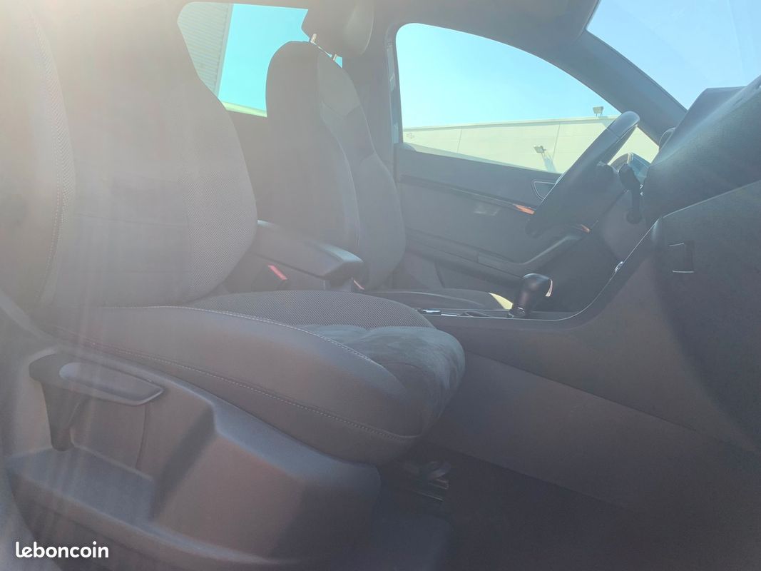 Seat Ateca 150 ch | Xcellence | Apple car Play Android Auto | Caméra de recul | Coffre électrique (image 21)