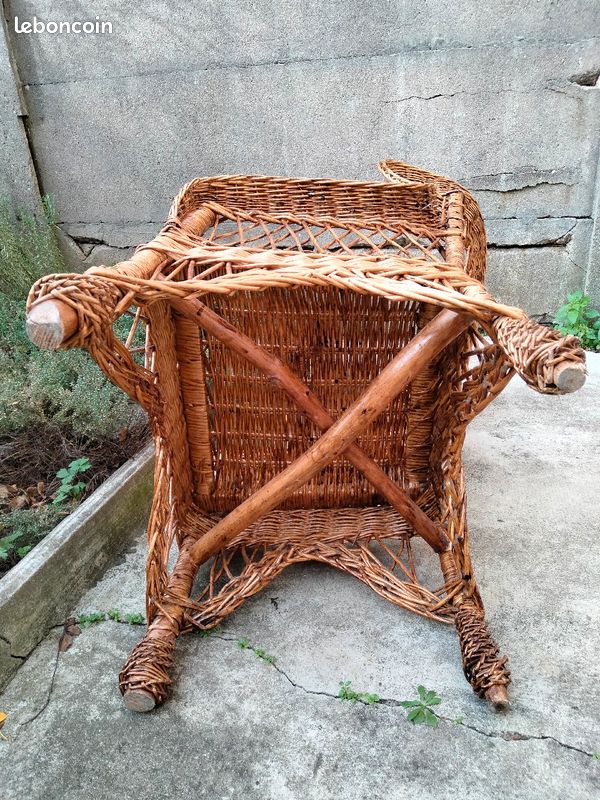 Fauteuil en osier et rotin, à oreillettes (image 6)