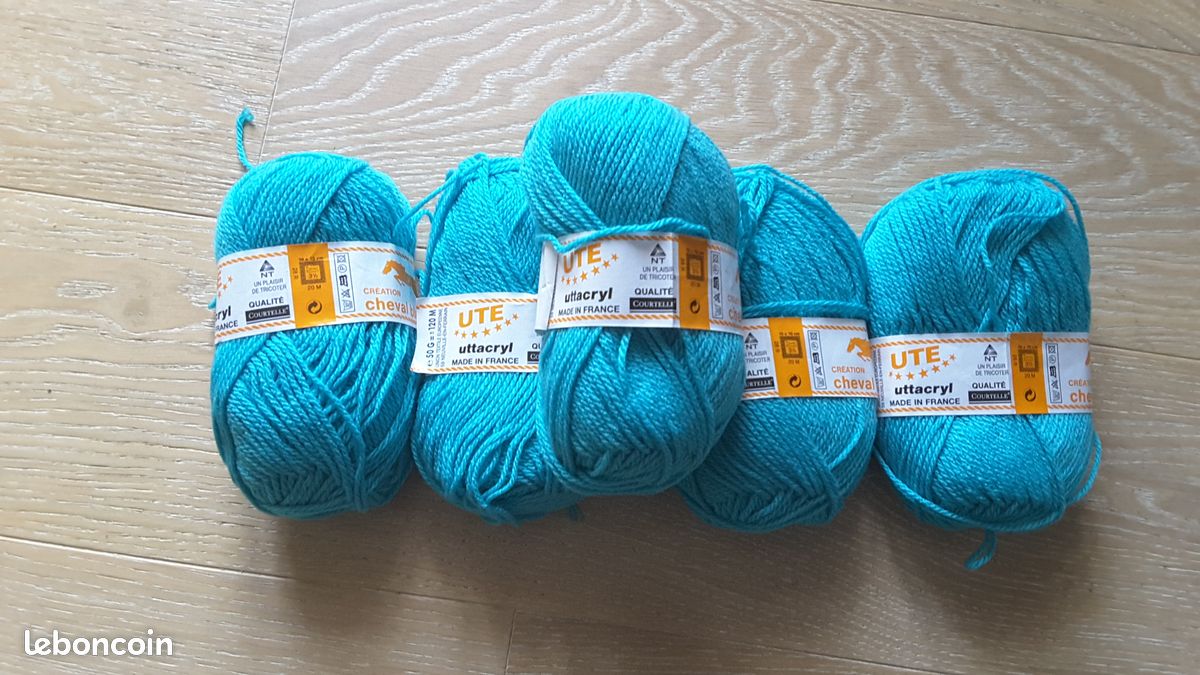 Pelotes - acrylique couleur vert/turquoise (image 1)