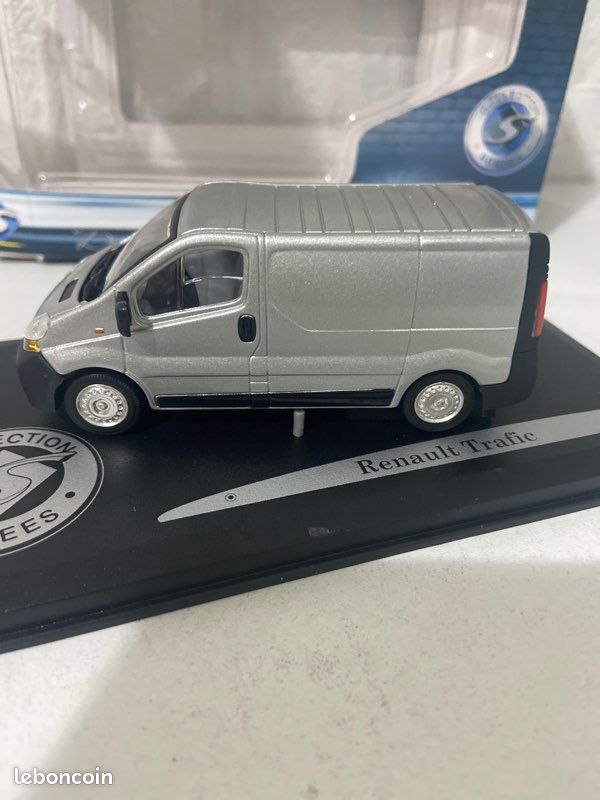 1/50 RENAULT TRAFIC Solido France Sapeurs-pompiers fourgon