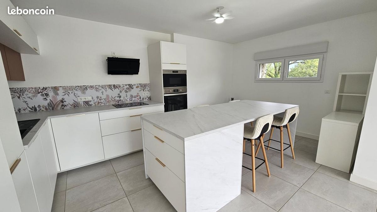 Appartement 4 pièces 83 m² · à Meylan · 83 m² · 1 350 €