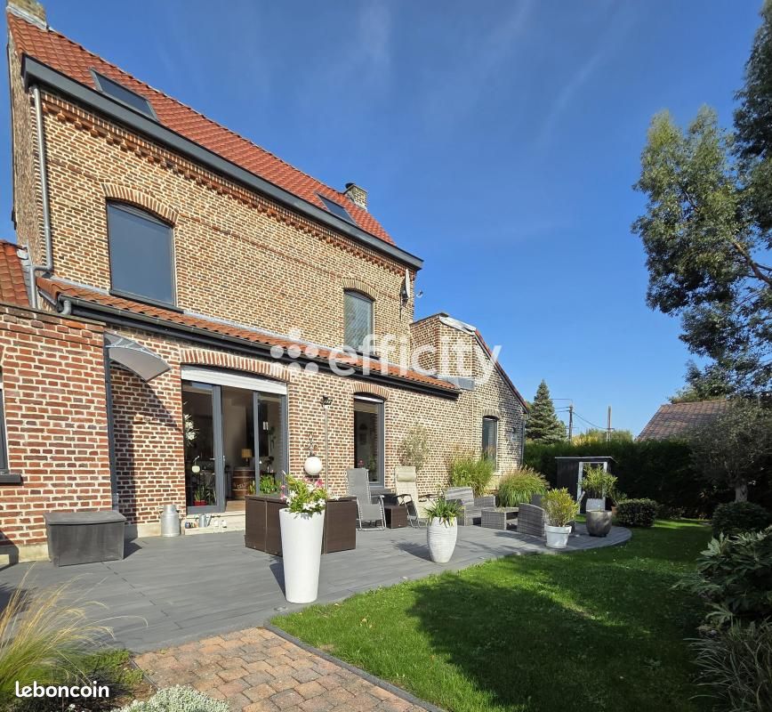 Maison 6 pièces 173 m² · à Linselles · 173 m² · 545 000 €