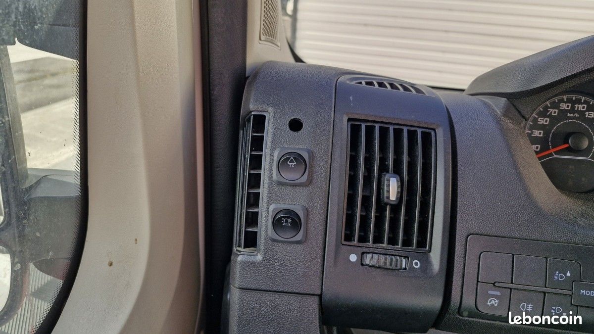 Peugeot Boxer L2H2 BLUEHDI 120 PREMIUM (image 24)