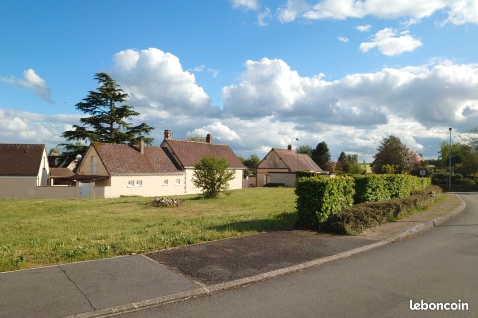 Terrain 1 000 m² Coltainville · 60 000 €