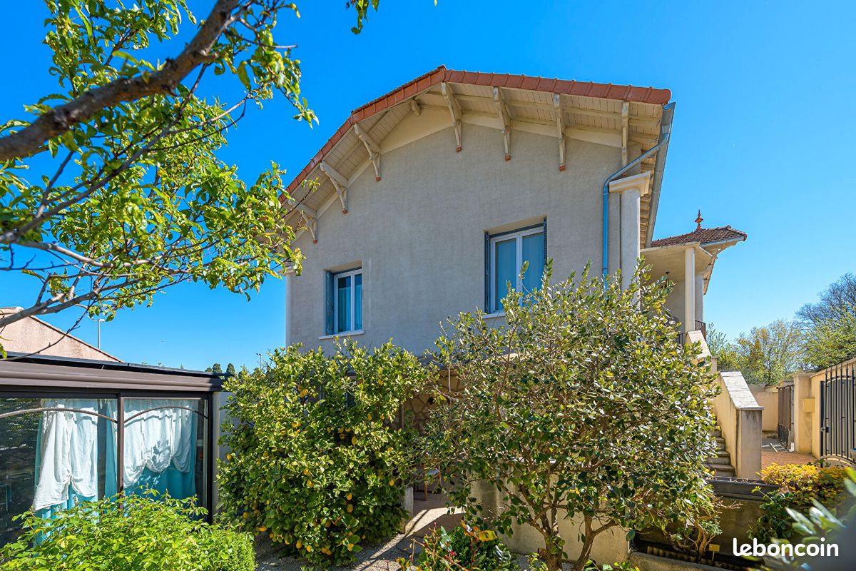 Maison 6 pièces 200 m² (image 1)