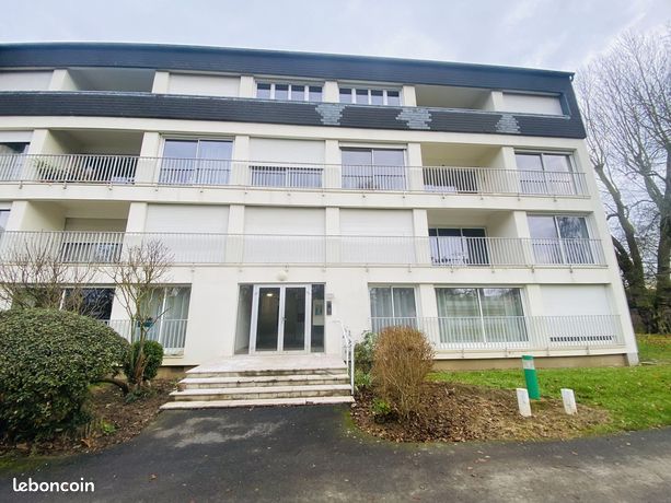 Studio 1 pièce 27 m²