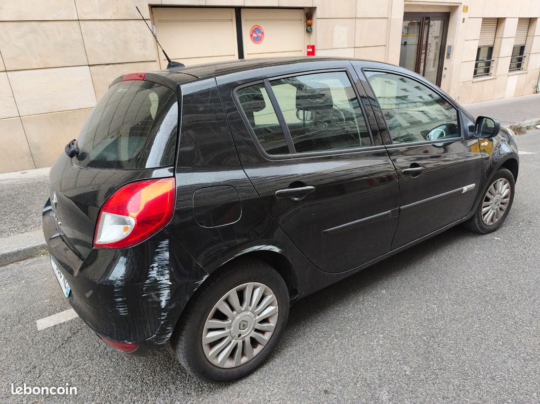 Renault Clio 3 - entretien rigoureux (image 2)