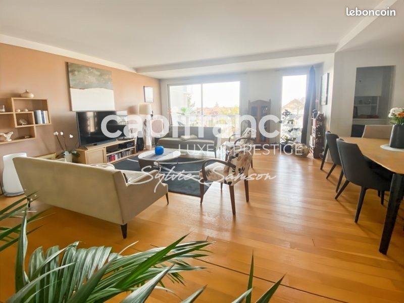 Appartement 5 pièces 90 m² · à Mantes-la-Jolie · 90 m² · 215 000 €