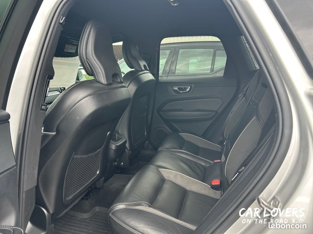 VOLVO XC60 D4 AdBlue 190 ch Geartronic 8 R-Design (image 15)