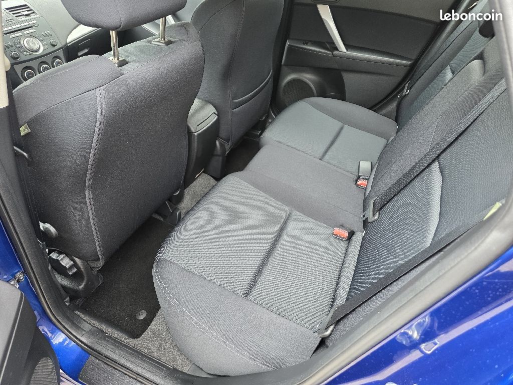 Mazda 3 1.6L MZR 105 Edition (image 8)
