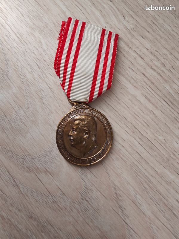 Médaille du travaille Monaco (image 1)