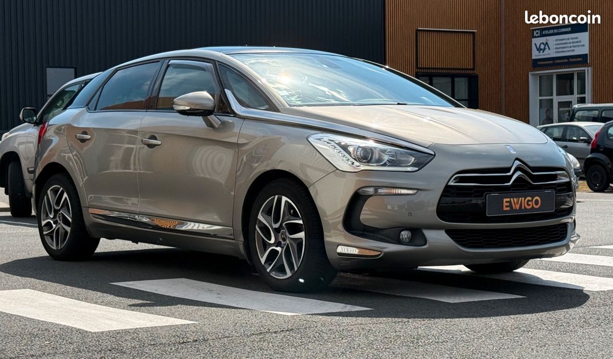 DS DS 5 1.6 THP 155CV SOCHIC BVA - MOTEUR A CHAINE - TOIT PANORAMIQUe (image 14)