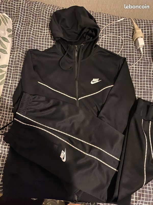 Ensemble survêtement nike homme Vêtements