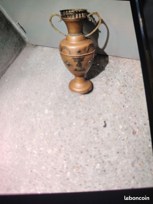 Vase en cuivre gravé (image 4)