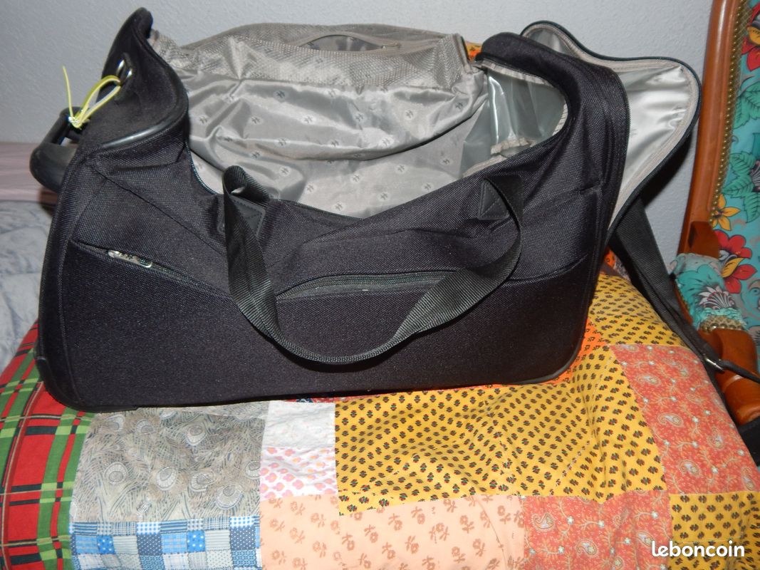 Sac de voyage avec roulettes (image 1)