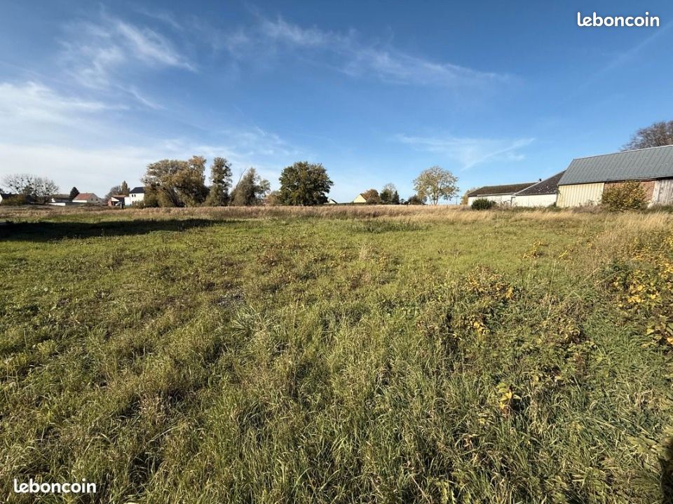 Terrain 1080 m² · à Saint-Nicolas-de-la-Taille · 82 000 €