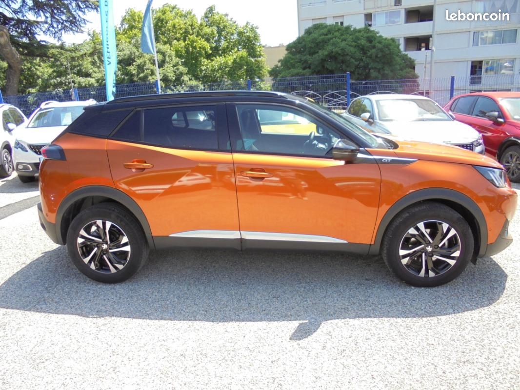 Peugeot 2008 130 SetS EAT8 GT (image 4)