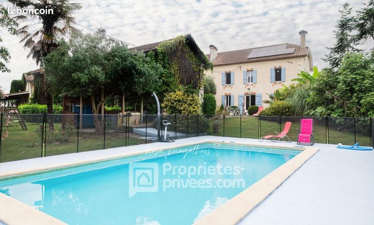 Maison 8 pièces 295 m²