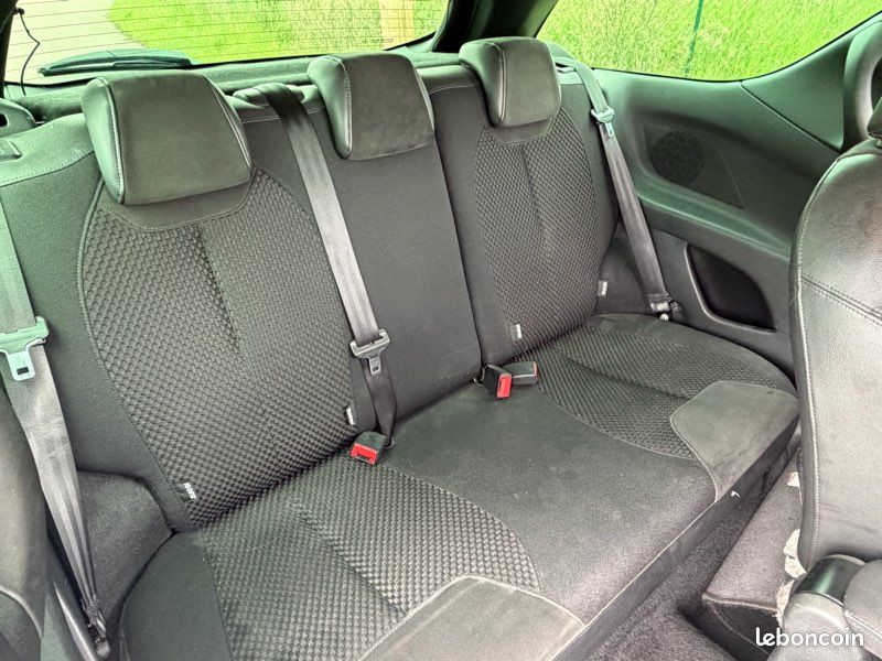 Citroën ds3 1.6 HDi 90ch sport chic (image 11)