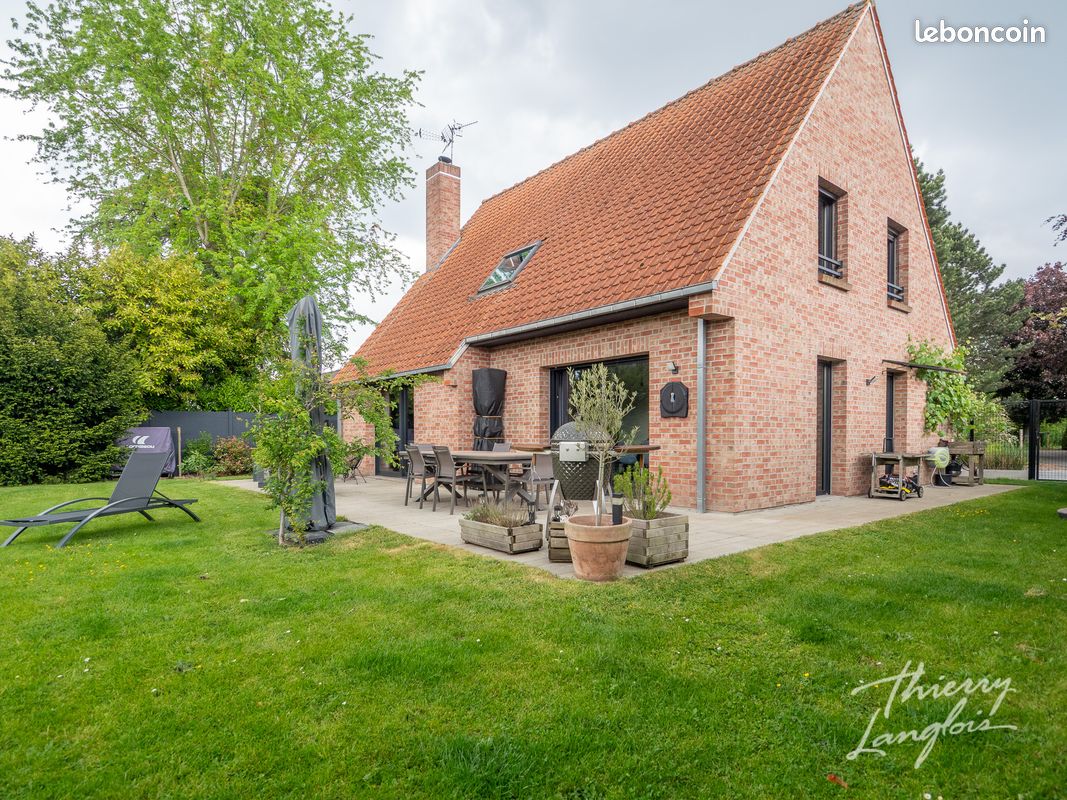 Maison 7 pièces 130 m² · à Lesquin · 130 m² · 599 000 €