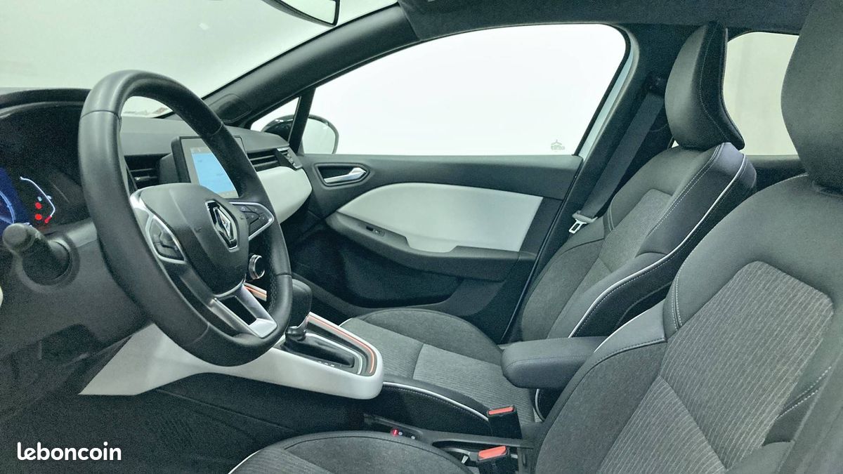 Renault clio e tech full hybrid 145 techno (image 11)