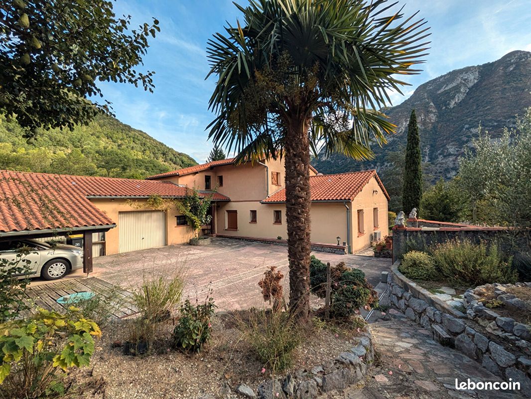 Maison 8 pièces 140 m² · à Ornolac-Ussat-les-Bains · 140 m² · 269 000 €