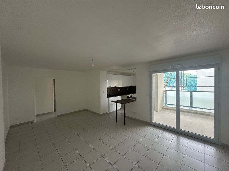 Parking 3 pièces 61 m² · à Istres · 61 m² · 1 000 €/mois