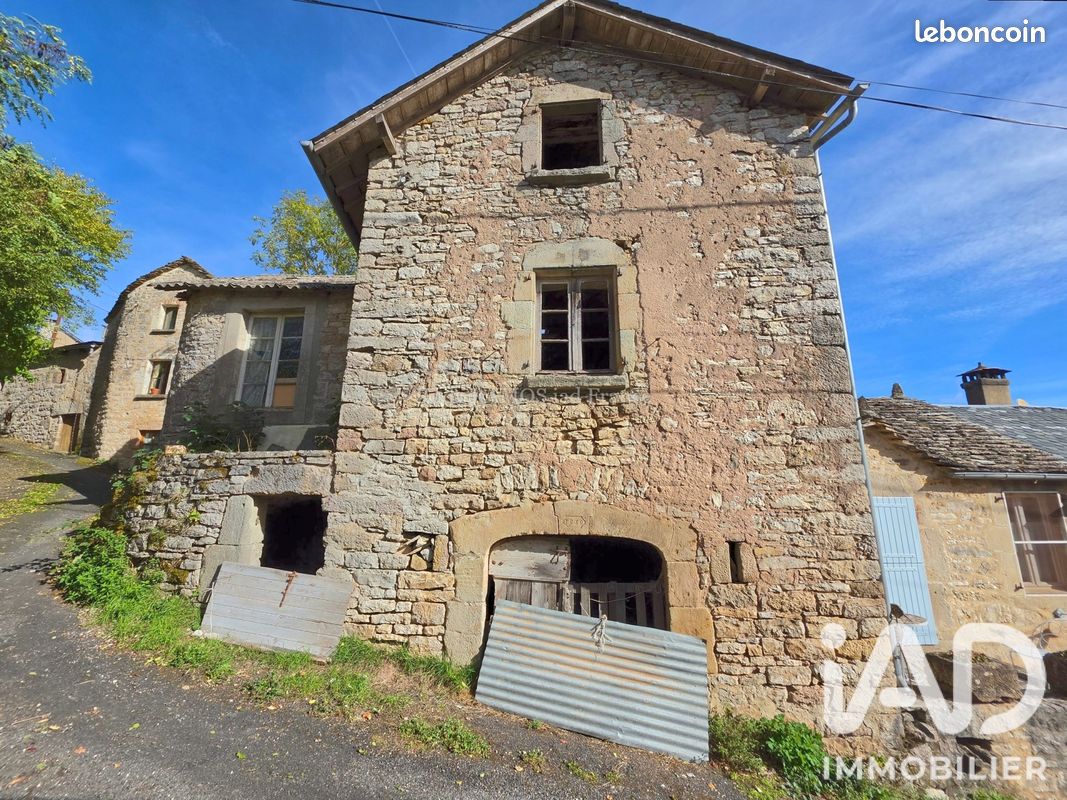 Maison 3 pièces 210 m² · à Sévérac d'Aveyron · 210 m² · 37 000 €