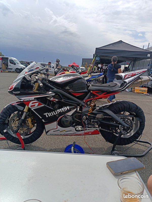 Triumph Daytona 675 piste (image 3)