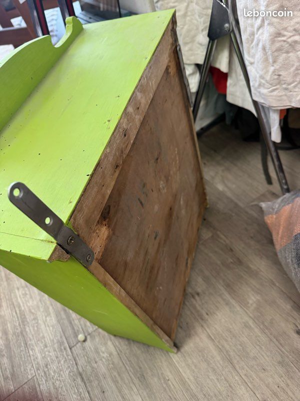 Armoire Fleur pour poupée - Haba