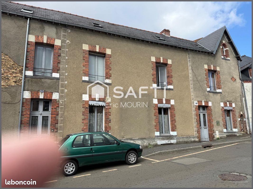 Maison 10 pièces 160 m² · à Ombrée d'Anjou · 160 m² · 158 500 €