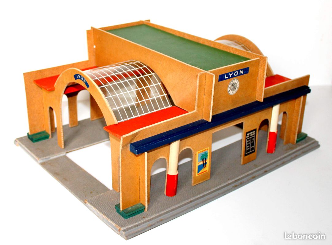 Hornby 1/43 o n°15 maquette grande gare demontable lyon diorama quai decor train (image 1)