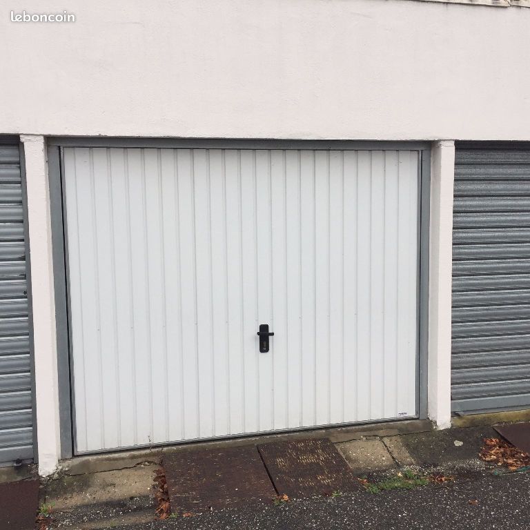 Parking 13 m² · à Pessac · 13 m² · 76 €/mois