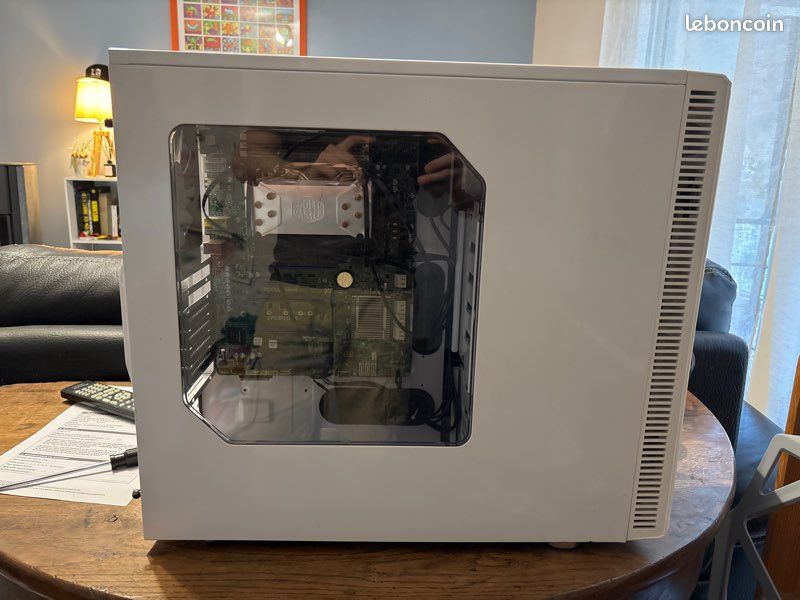 Tour avec cpu/ram/carte mère serveur (image 1)