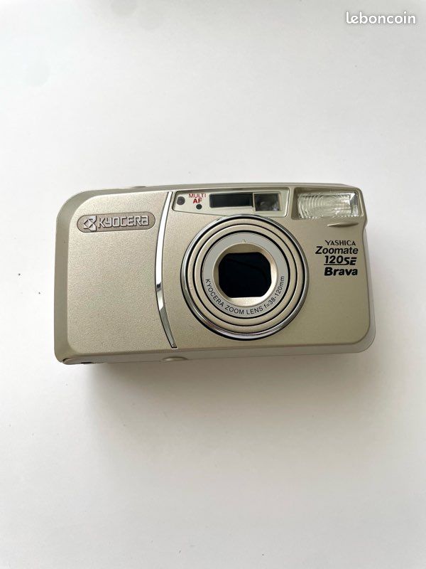 Appareil Photo Compact Yashica Zoomate 120 SE - Argenté - 35mm Point & Shoot - Occasion Fonctionnel