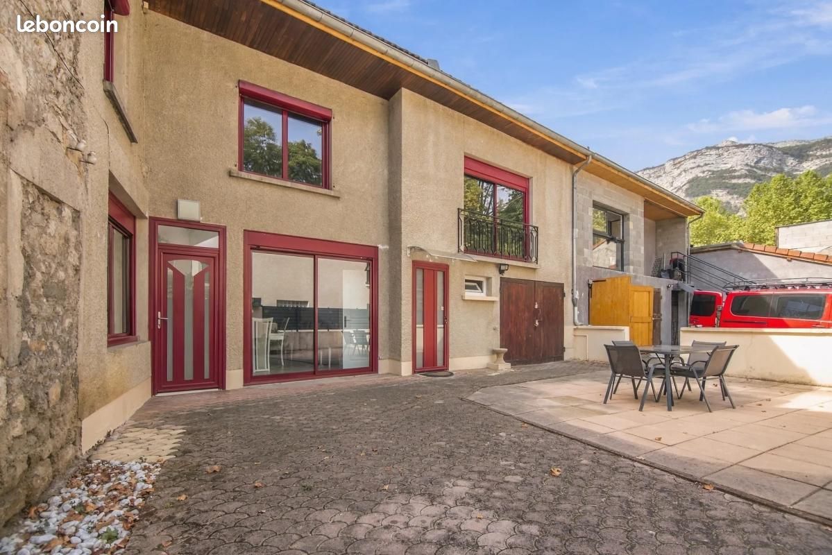 Maison 6 pièces 138 m² · à Varces-Allières-Et-Risset · 138 m² · 362 000 €