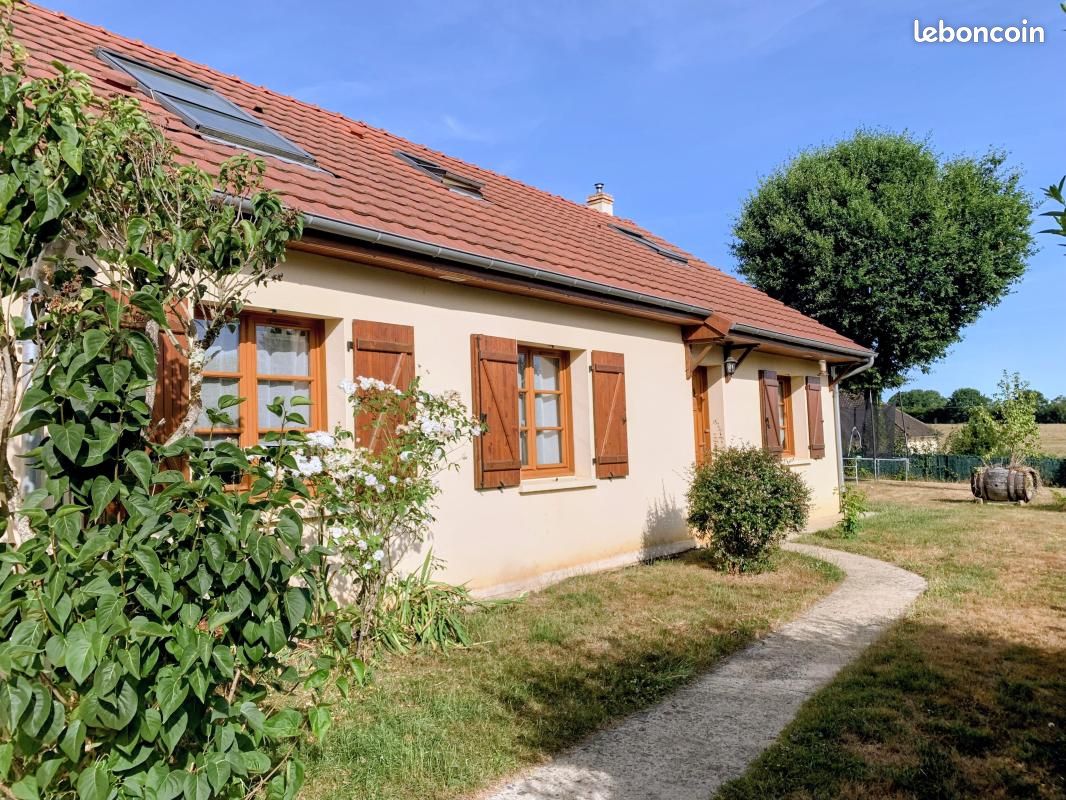 Maison 7 pièces 121 m² · à Moulins-le-Carbonnel · 121 m² · 186 900 €