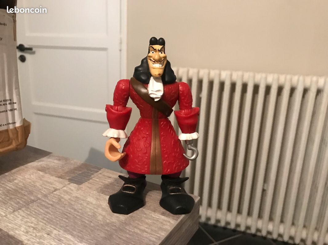 Grande figurine rare capitaine crochet peter pan (image 1)