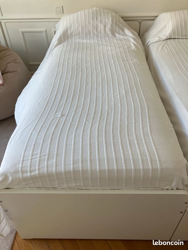 Lot de 2 lits SLÄKT IKEA + 2 grands matelas IKEA (image 1)
