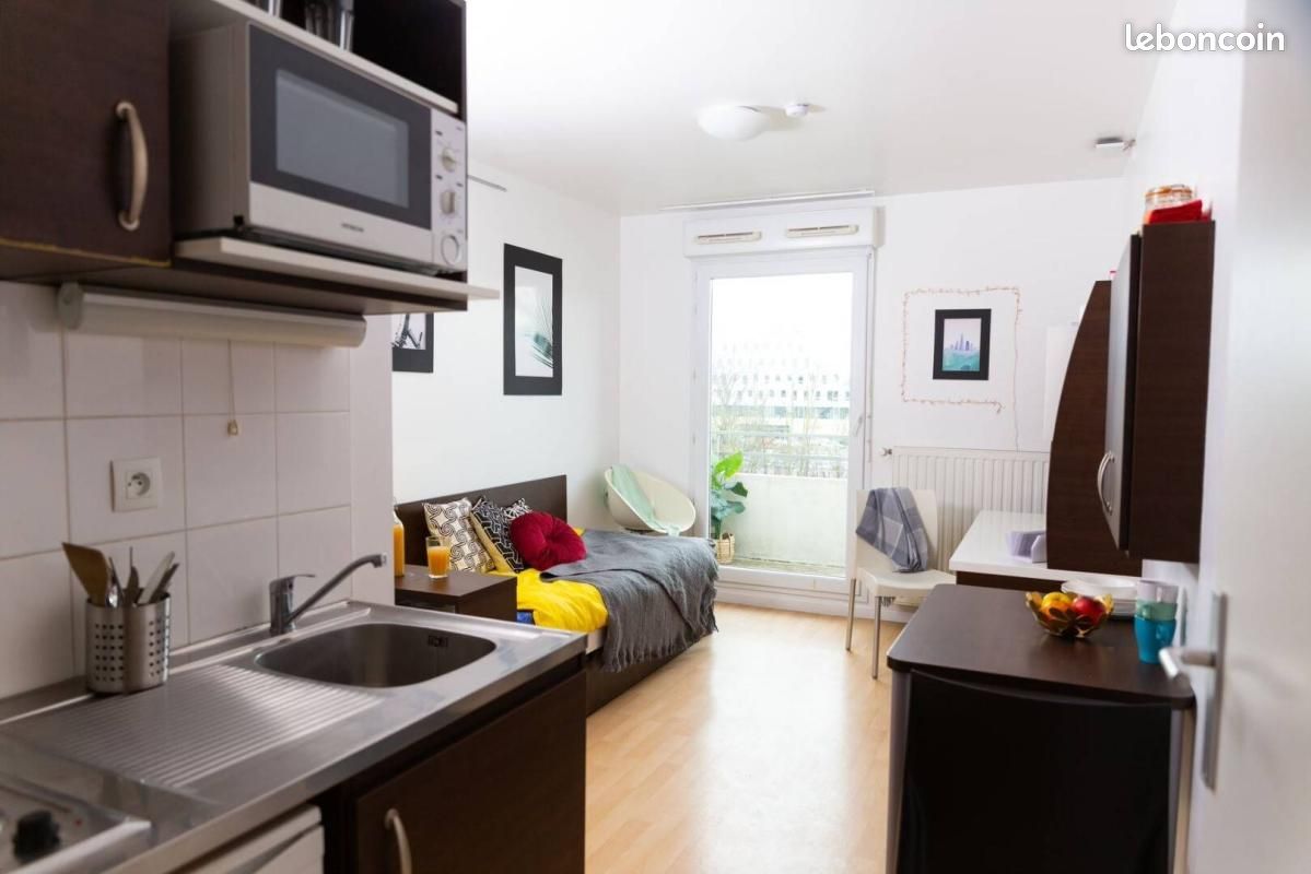 Appartement 1 pièce 17 m² · à Champs-sur-Marne · 17 m² · 910 €/mois