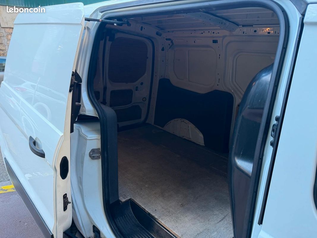 Ford T.CONNECT 1.5 TDCI 101 CH 1ERE MAIN"GARANTIE 12 MOIS"(TVA RECUPERABLE) (image 12)