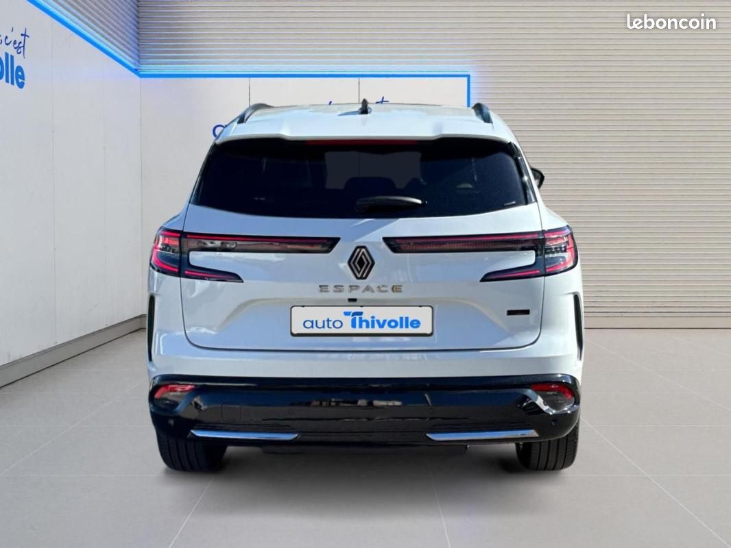 Renault Espace VI E-Tech hybrid 200 Iconic (image 4)