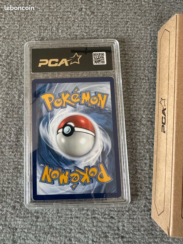 Carte Pokémon Kyurem VMAX 049/196 – Double Rare (RR) – Origine Perdue – Neuve, Protégée Sous Sleeve Et Top-loader