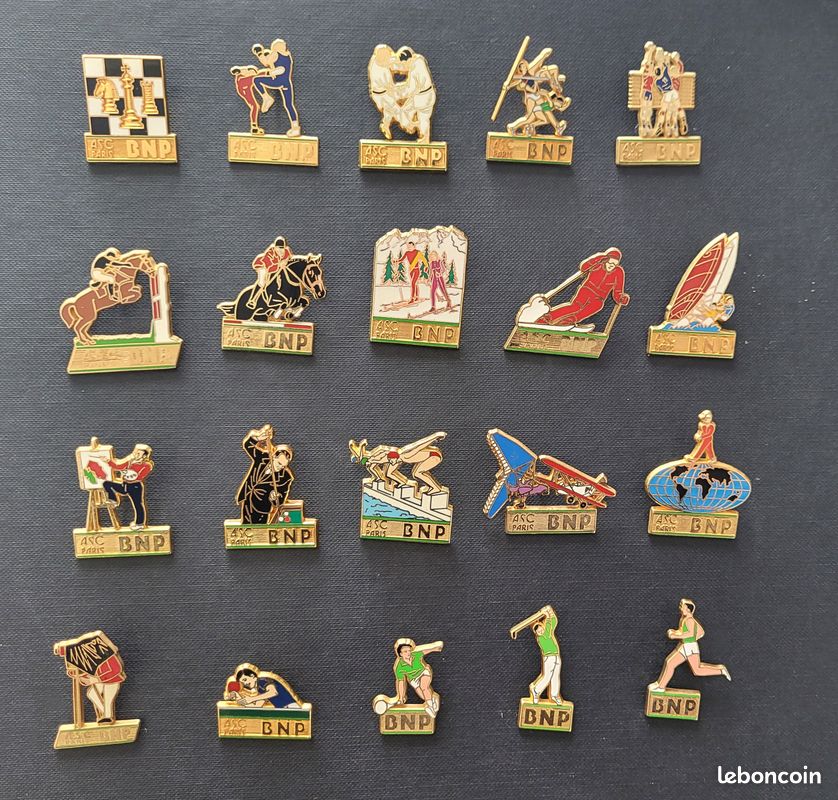 PIN'S TRAINS /TGV PARIS - LONDRES/ BALLARD DORE A L'OR FIN / 4cm x3,5