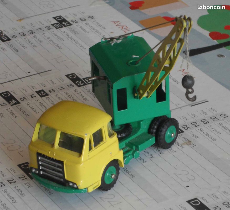 CIJ, camion saviem S7 baché militaire 2iem version sans crochet et soldat bleu B